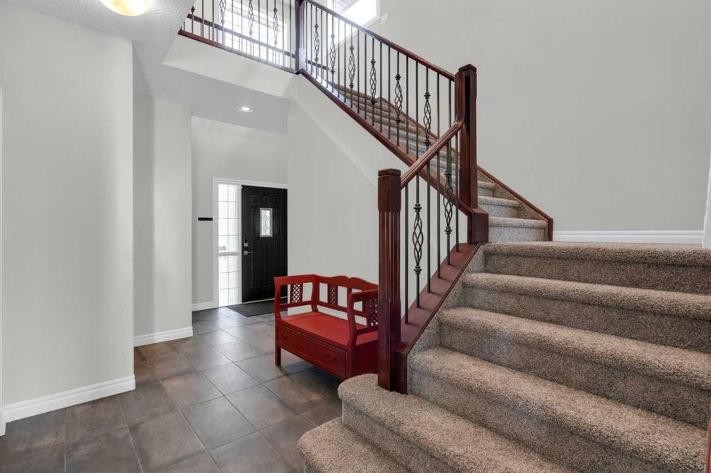 180 Kincora Drive NW, Calgary — photo 2 of 44
