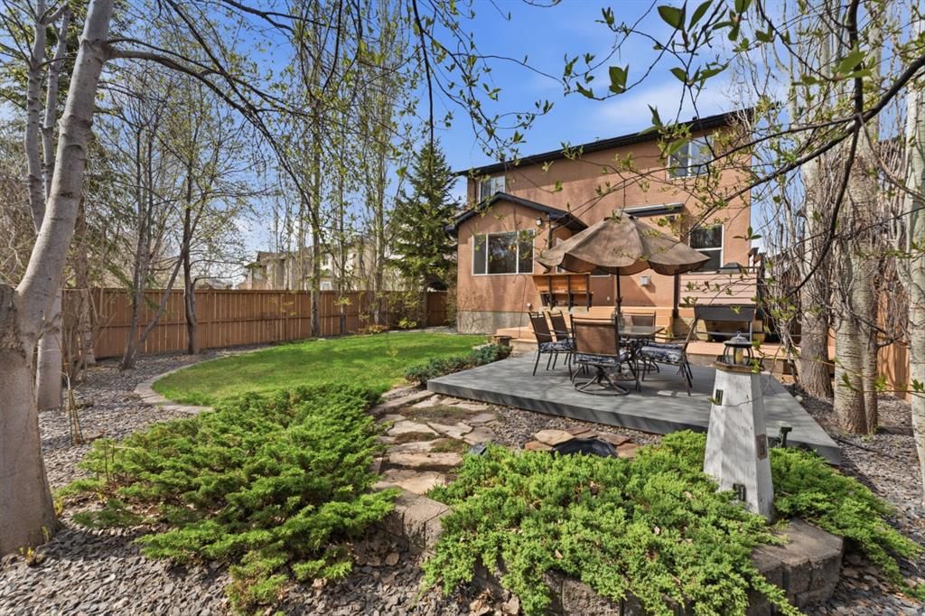 36 Wentworth Close SW, Calgary — photo 3 of 47