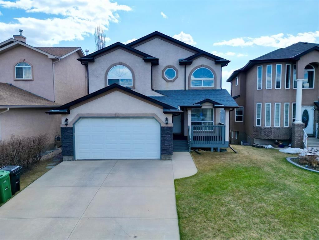 37 Royal Birch Close NW, Calgary — main listing photo