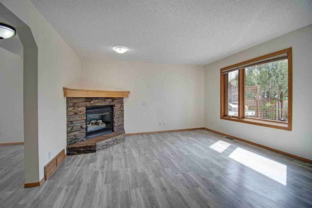 96 Cranfield Park SE, Calgary — photo 4 of 36