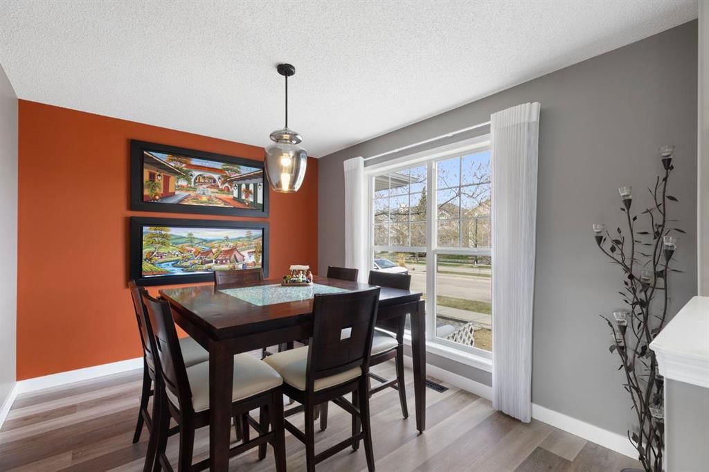 18 West Springs Gate SW, Calgary — photo 5 of 50