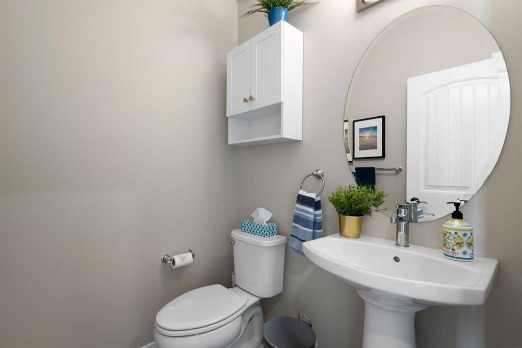 700 Seton Circle SE, Calgary — photo 4 of 47