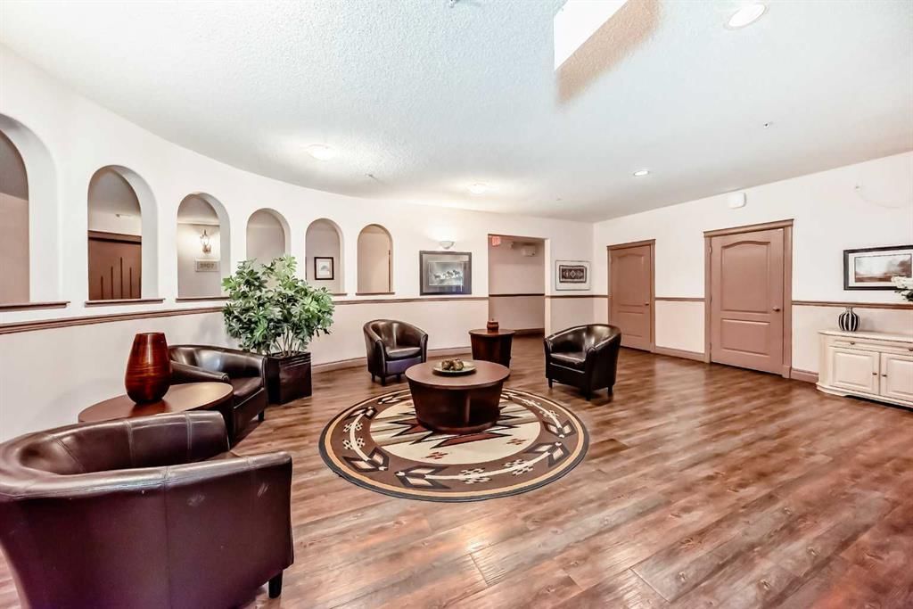 2122, Patterson View SW, Calgary — photo 4 of 43