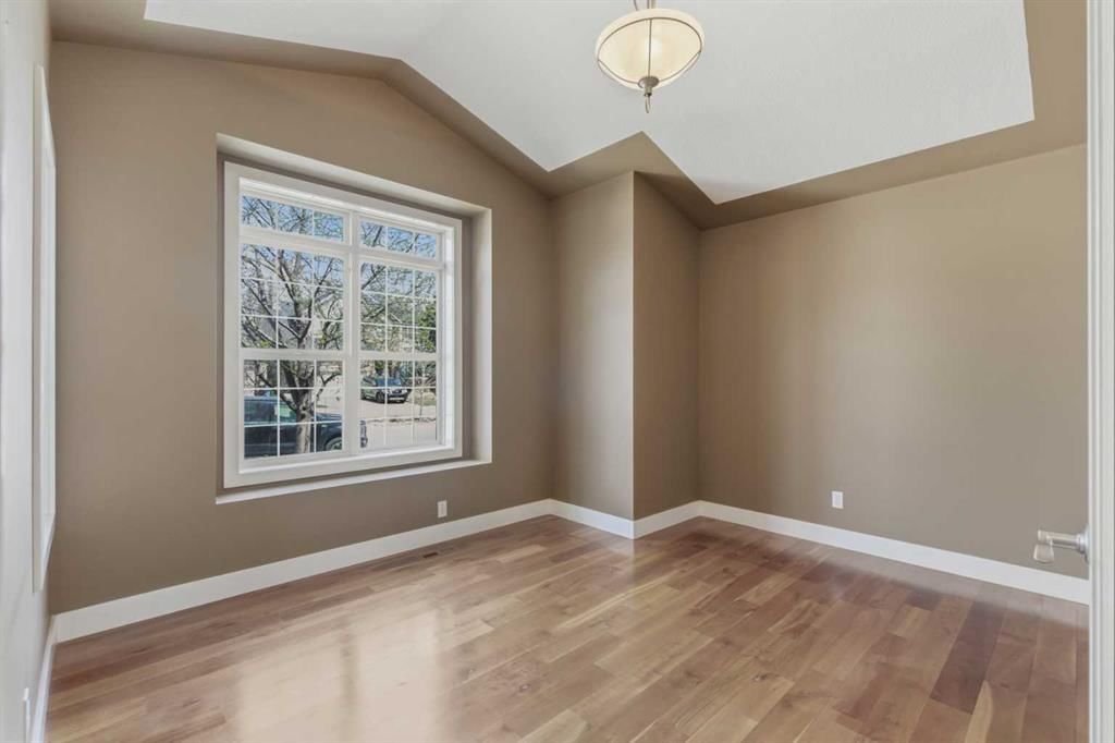 183 Discovery Ridge Way SW, Calgary — photo 4 of 40