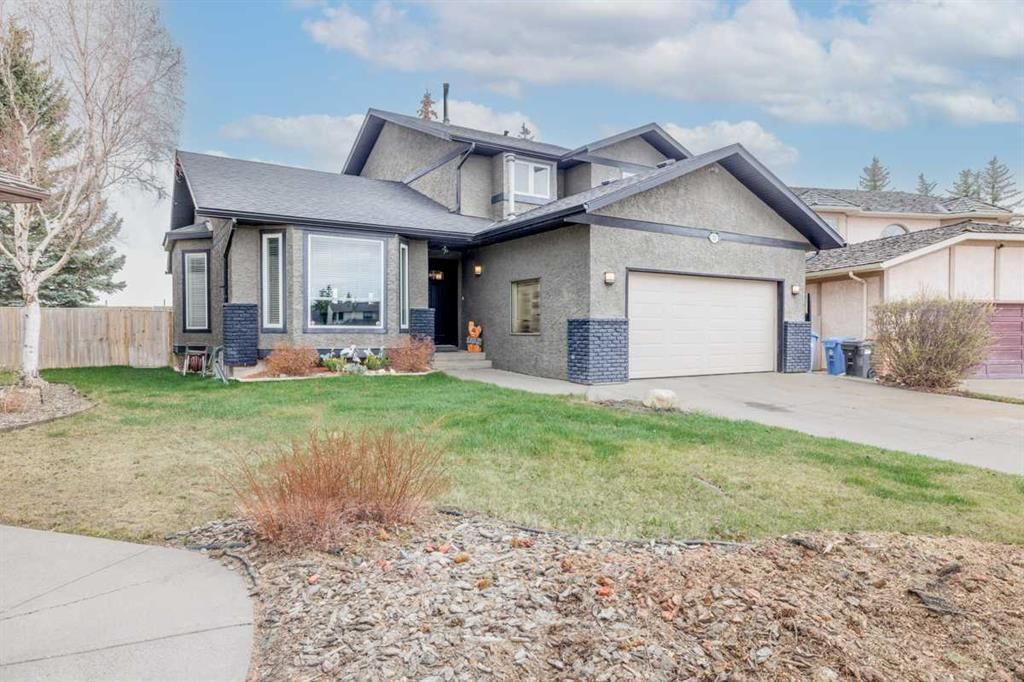 228 Wood Valley Bay SW, Calgary — photo 2 of 43
