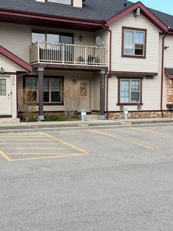 104, 4 Everridge Square SW, Calgary — photo 4 of 26