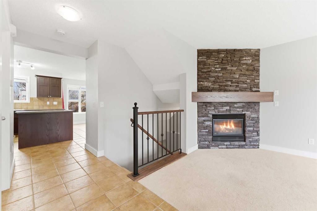25 Everridge Way SW, Calgary — photo 5 of 37