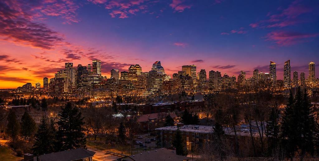 1115 16A Street NW, Calgary — main listing photo