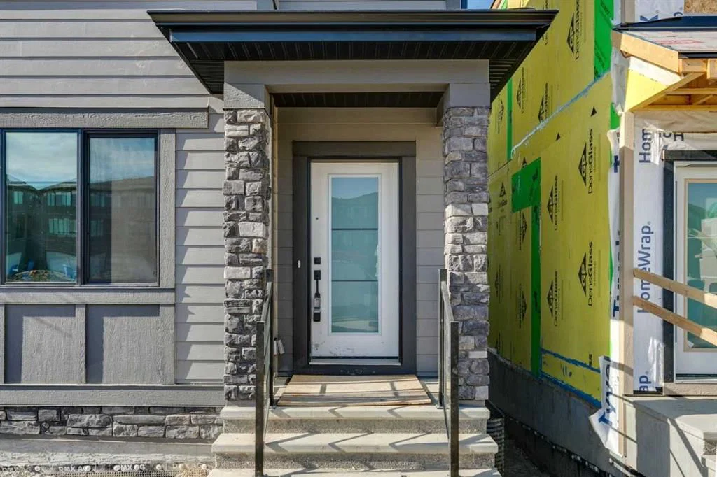 49 Bluerock Hill SW, Calgary — photo 3 of 33