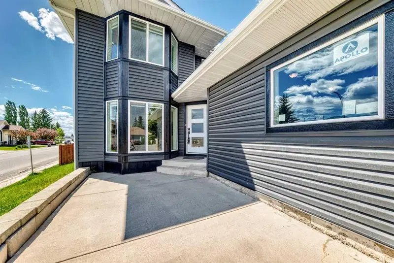 112 Christie Park Manor SW, Calgary — photo 3 of 50