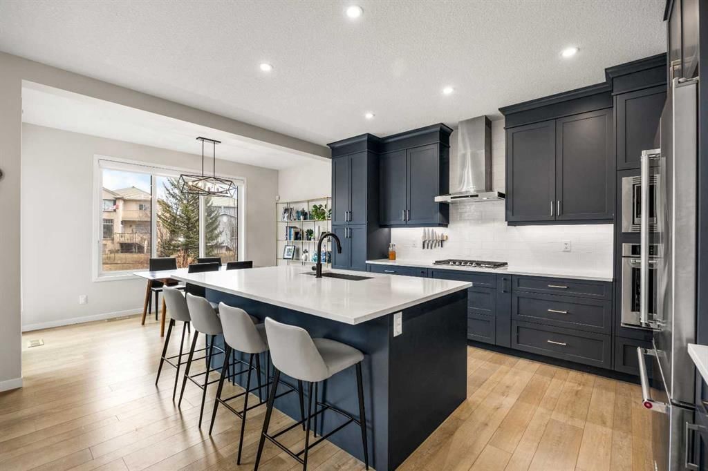 361 Harvest Hills Court NE, Calgary — photo 2 of 48