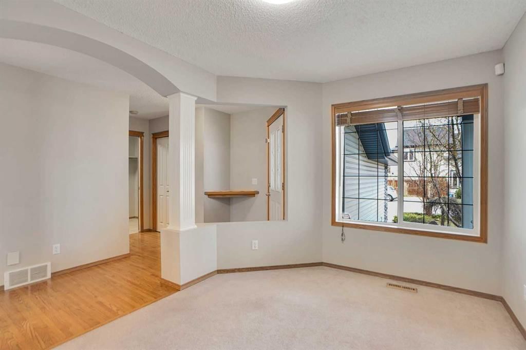 50 Cranfield Crescent SE, Calgary — photo 3 of 38