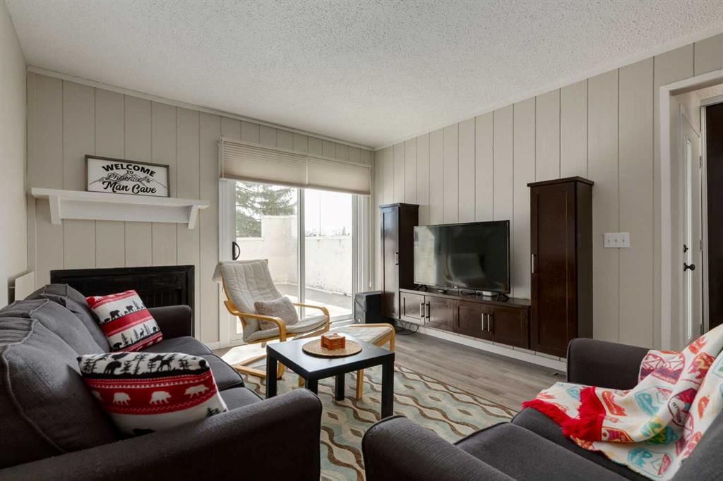 108, 3500 Varsity Drive NW, Calgary — photo 3 of 27