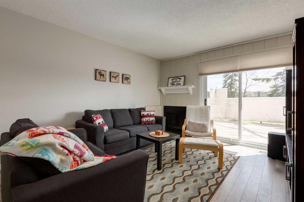 108, 3500 Varsity Drive NW, Calgary — photo 4 of 27