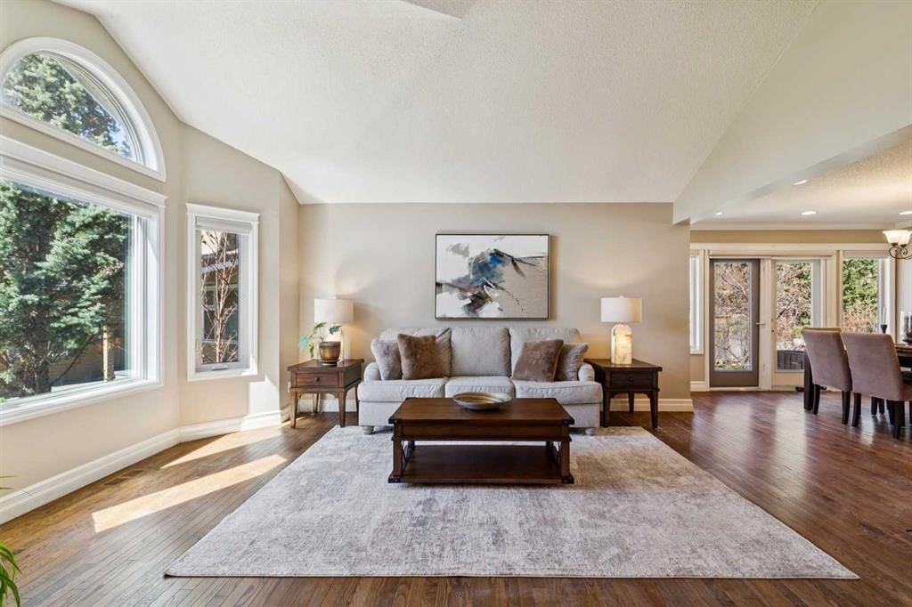 256 Sirocco Place SW, Calgary — photo 5 of 49