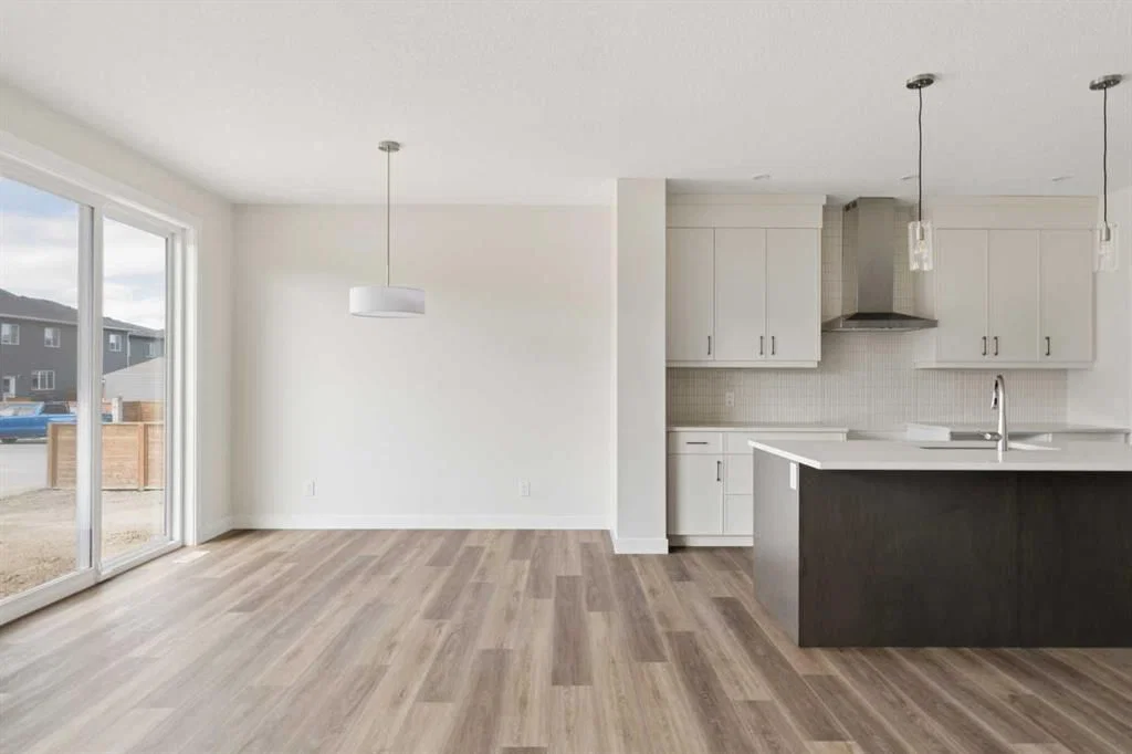 120 Creekstone Circle SW, Calgary — photo 3 of 37