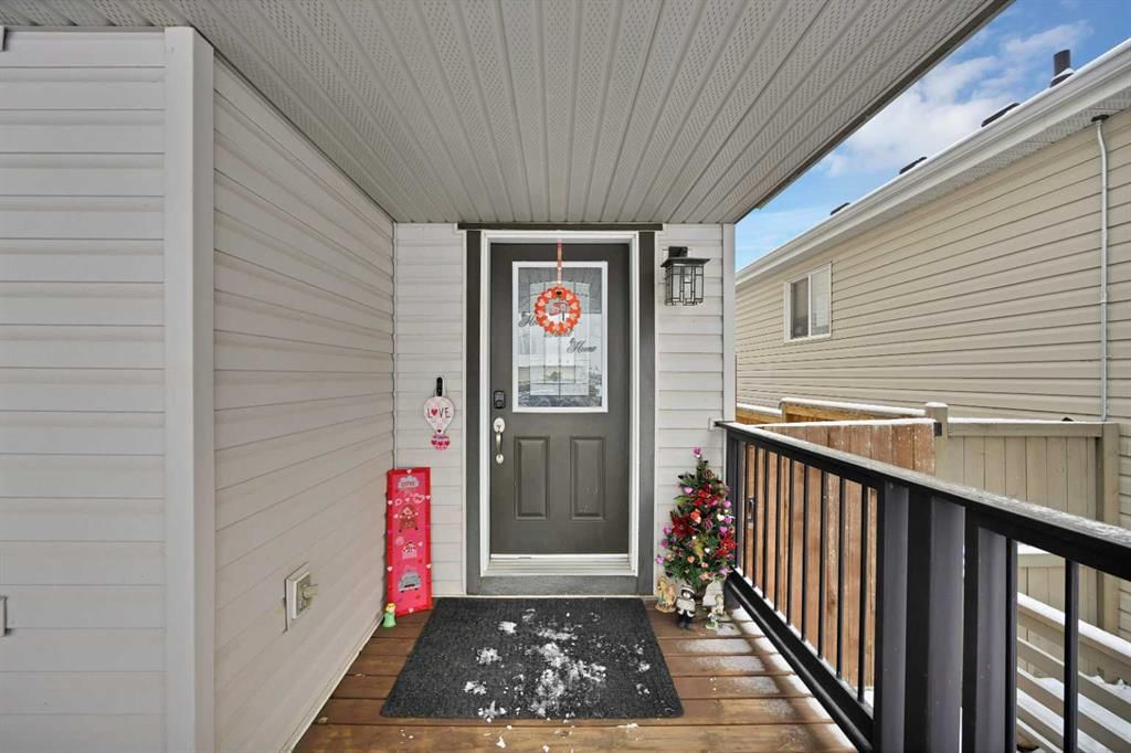 67 Copperstone Circle SE, Calgary — photo 3 of 48