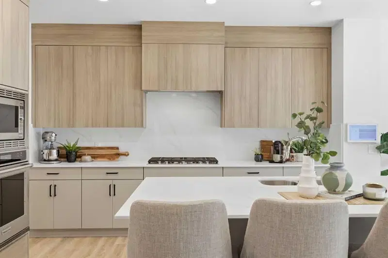 13 Coulee Crescent SW, Calgary — main listing photo