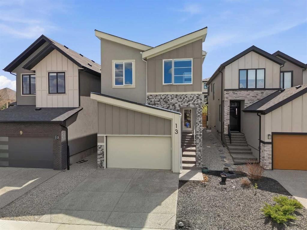 13 Coulee Crescent SW, Calgary — photo 2 of 36