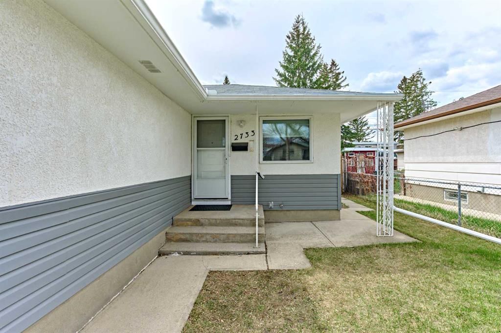 2733 Brecken Road NW, Calgary — photo 3 of 50