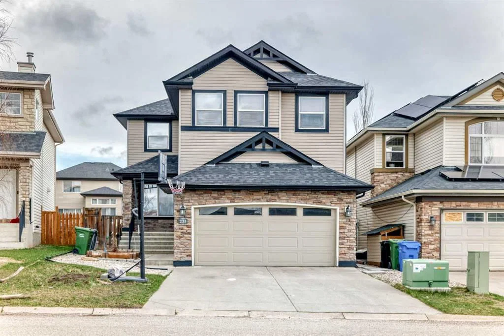 225 Kincora Heights NW, Calgary — main listing photo