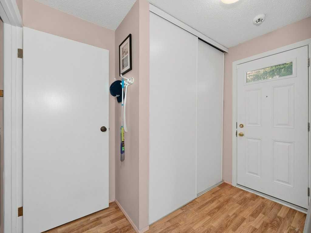 22, 115 Bergen Road NW, Calgary — photo 3 of 29