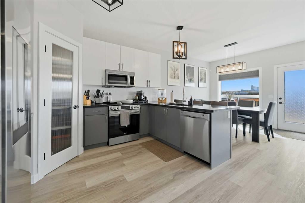 115 Everwoods Park SW, Calgary — photo 5 of 38
