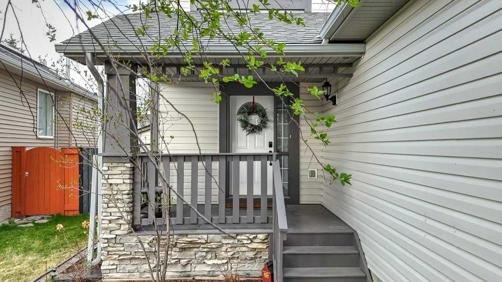 121 Chaparral Way SE, Calgary — photo 4 of 50