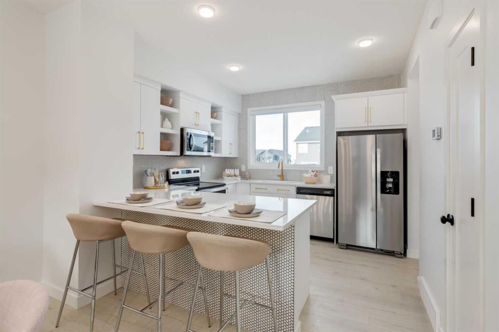 20544 Sheriff King Street SW, Calgary — main listing photo