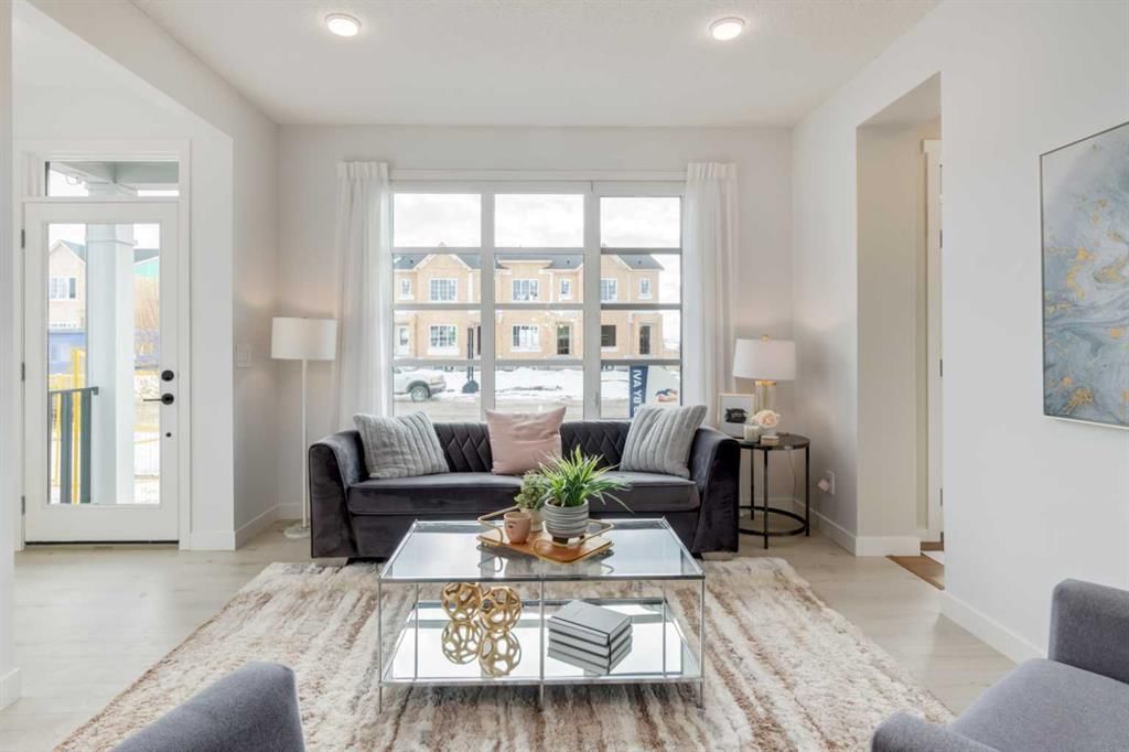 20544 Sheriff King Street SW, Calgary — photo 3 of 26