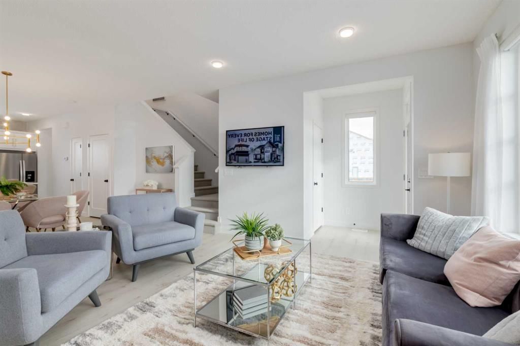 20544 Sheriff King Street SW, Calgary — photo 4 of 26