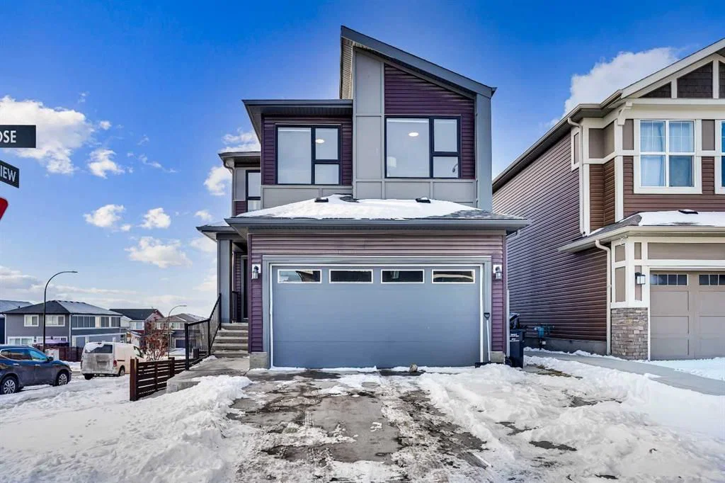 210 Lucas Close NW, Calgary — photo 2 of 50