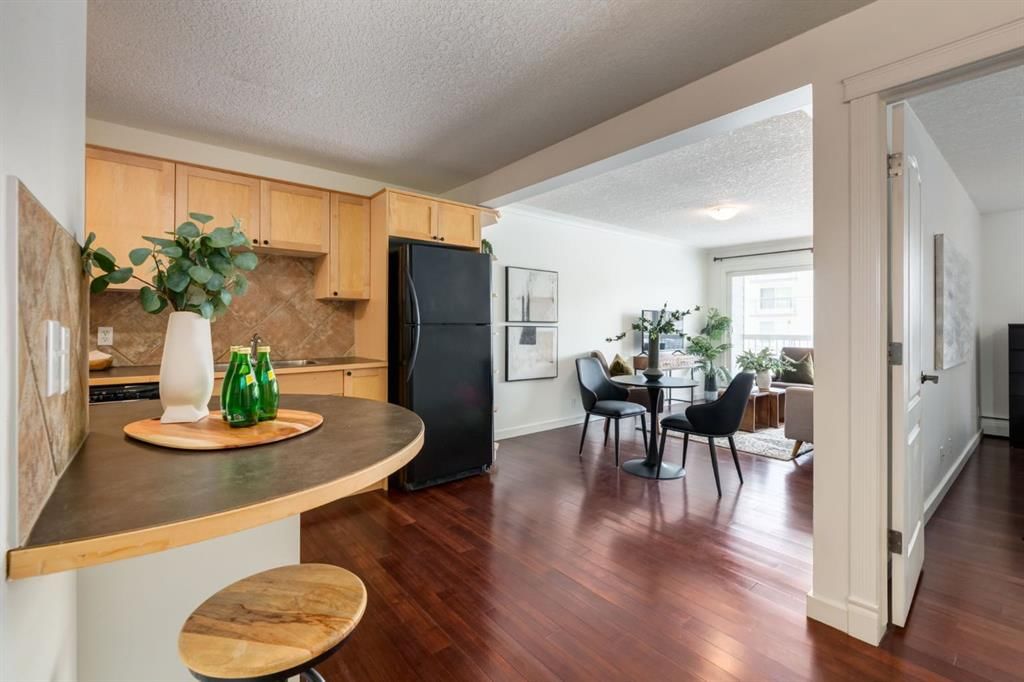 105, 308 24 Avenue SW, Calgary — photo 4 of 31