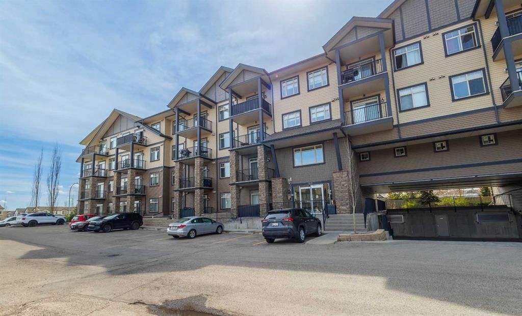 403, 117 Copperpond Common SE, Calgary — photo 2 of 38