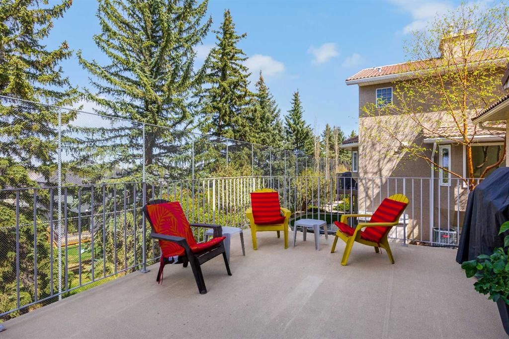1360 Shawnee Road SW, Calgary — photo 4 of 49
