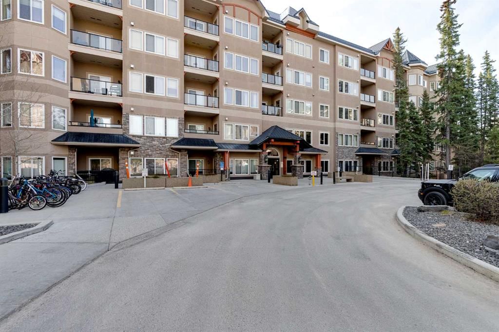 427, 20 Discovery Ridge Close SW, Calgary — main listing photo