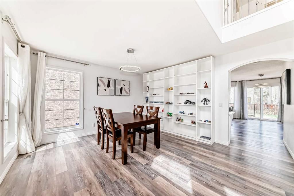 18 Westbury Place SW, Calgary — photo 4 of 50
