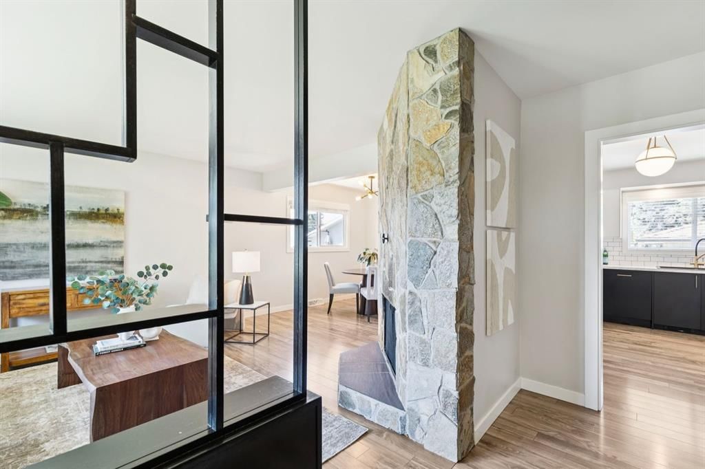 48 Haddock Road SW, Calgary — photo 3 of 33