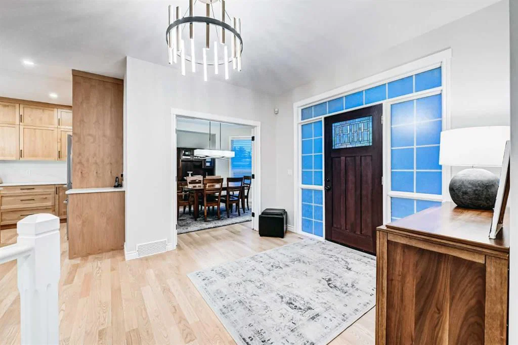 156 Christie Park View SW, Calgary — photo 3 of 37