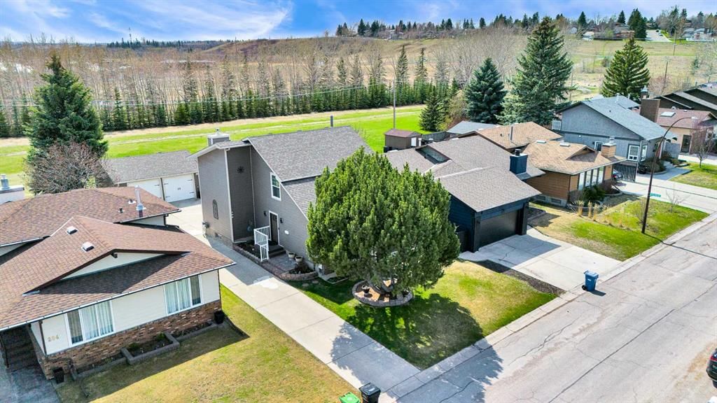 288 Deer Run Crescent SE, Calgary — photo 3 of 50