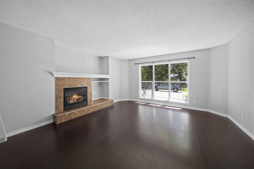 159 Cranberry Green SE, Calgary — photo 4 of 44