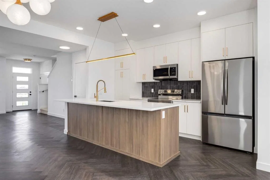 37 Sora Passage SE, Calgary — photo 4 of 23
