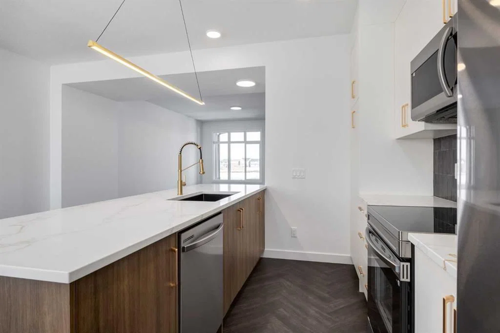 37 Sora Passage SE, Calgary — photo 5 of 23