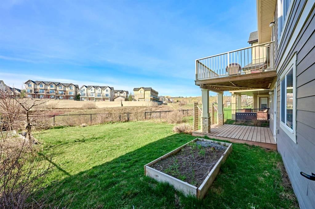 109 Sherwood Road NW, Calgary — photo 4 of 46
