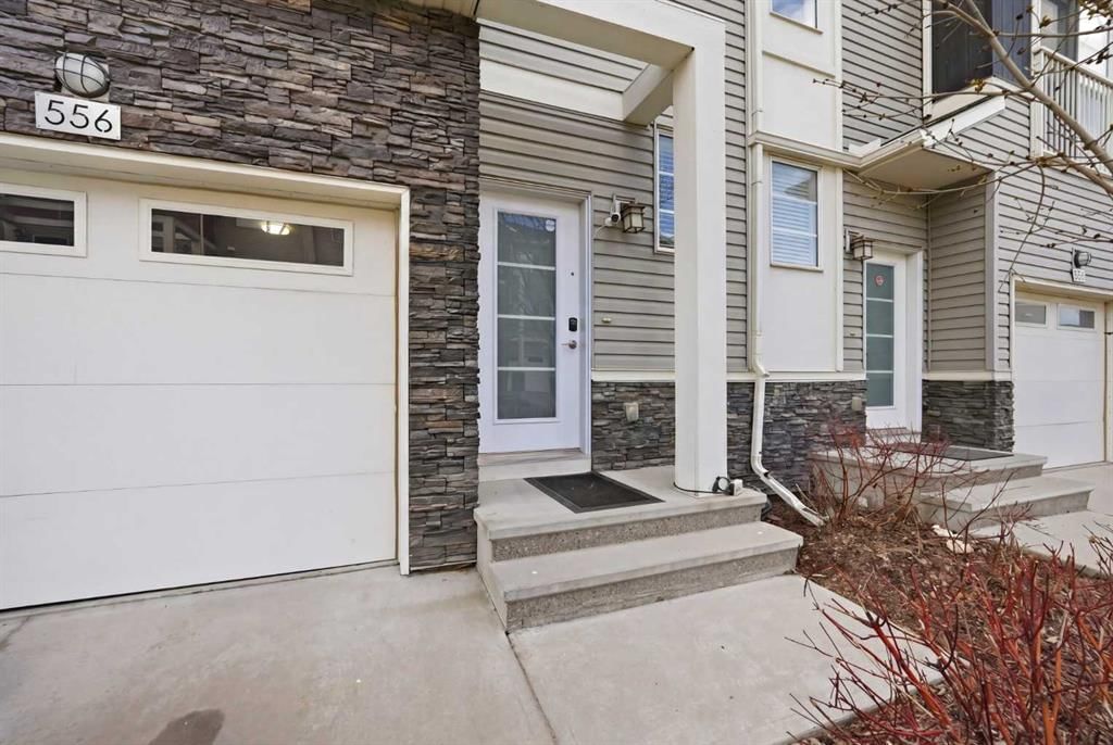 556 Redstone View NE, Calgary — photo 5 of 48