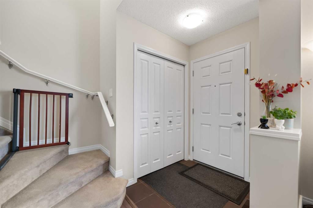 436 Auburn Bay Avenue SE, Calgary — photo 3 of 36