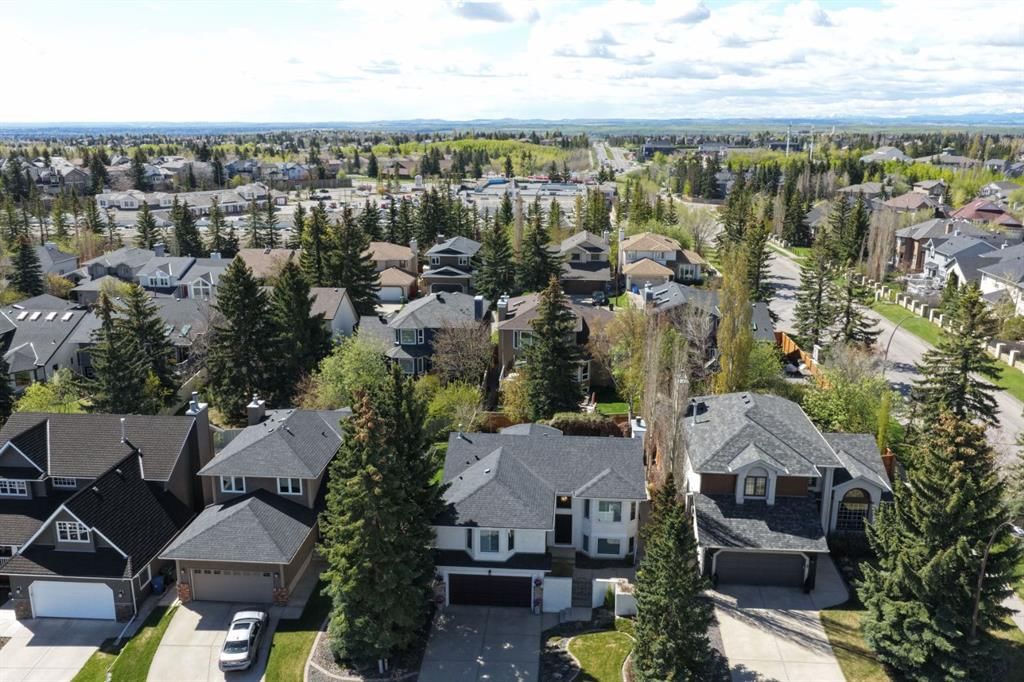 7 Straddock Crescent SW, Calgary — photo 2 of 48
