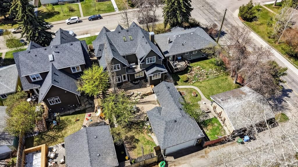 1424 22 Street NW, Calgary — photo 5 of 50