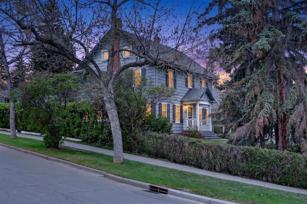 1439 Shelbourne Street SW, Calgary — photo 2 of 36