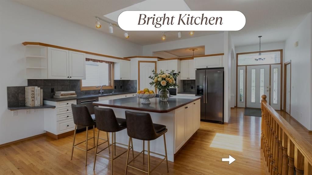 117 Woodpark Close SW, Calgary — photo 5 of 44